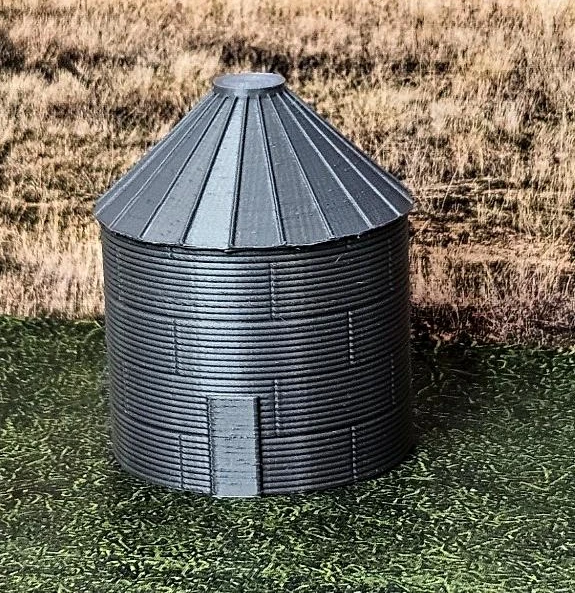 N scale 20 foot silo building